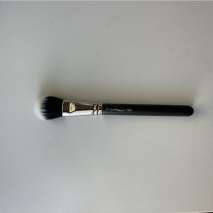 MAC 159S SYNTHETIC DUO FIBRE BLUSH BRUSH